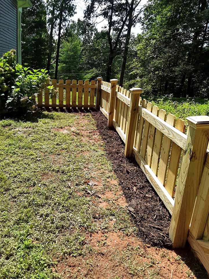 Picket Fence Company - Asheville Fencing Company Solutions